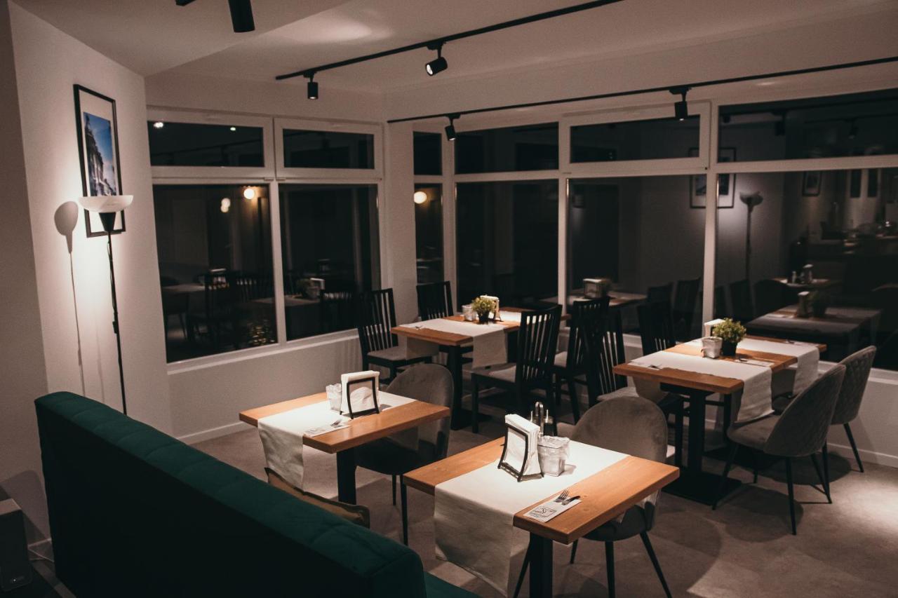 Nest Guesthouse Drobeta Turnu Severin Exterior photo